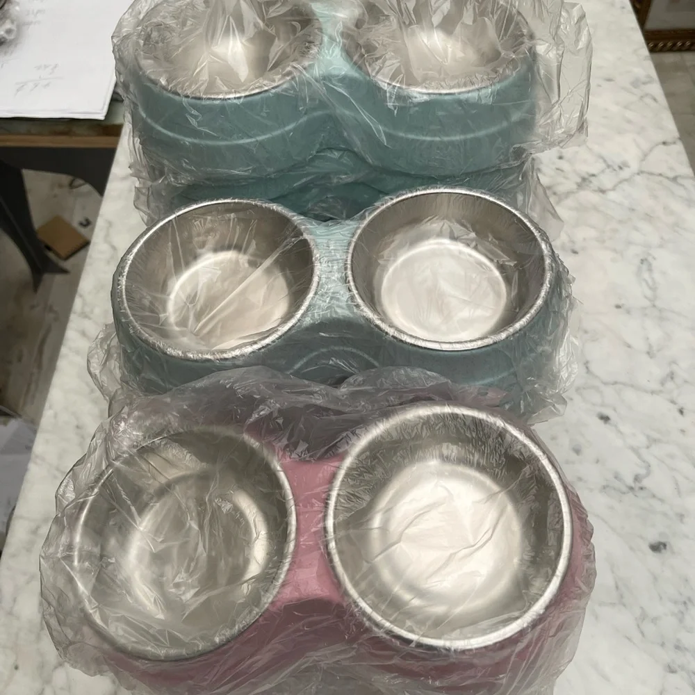 New 30 PCs dog / cat double stainless bowls with plastic stand bundles